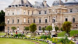 Find cheap flights to Paris