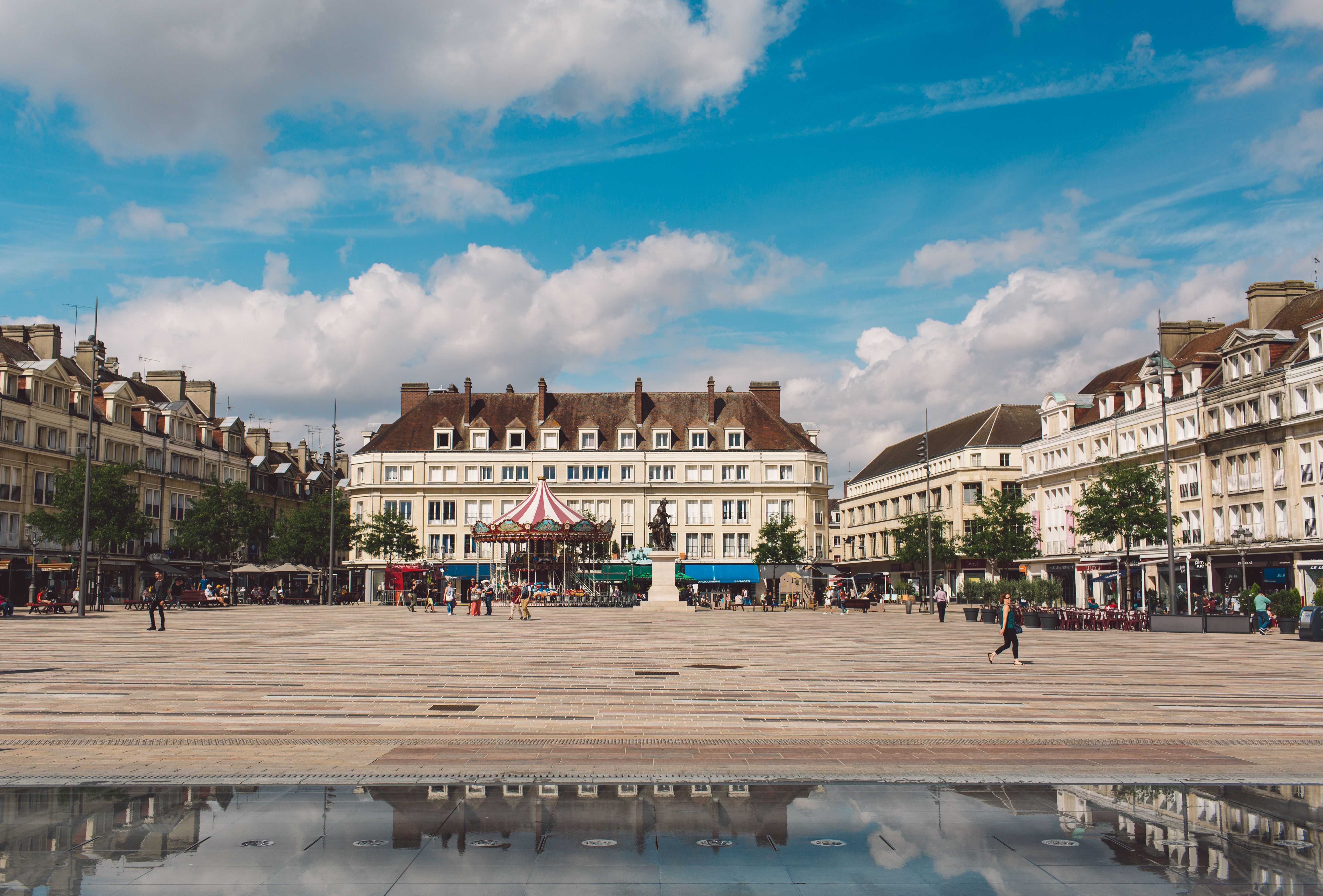Beauvais car rentals