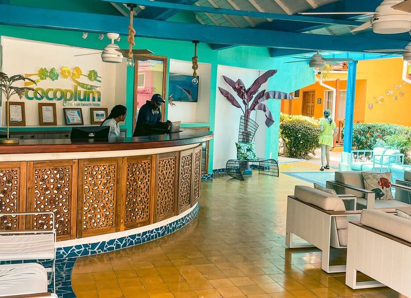 Front desk Photo