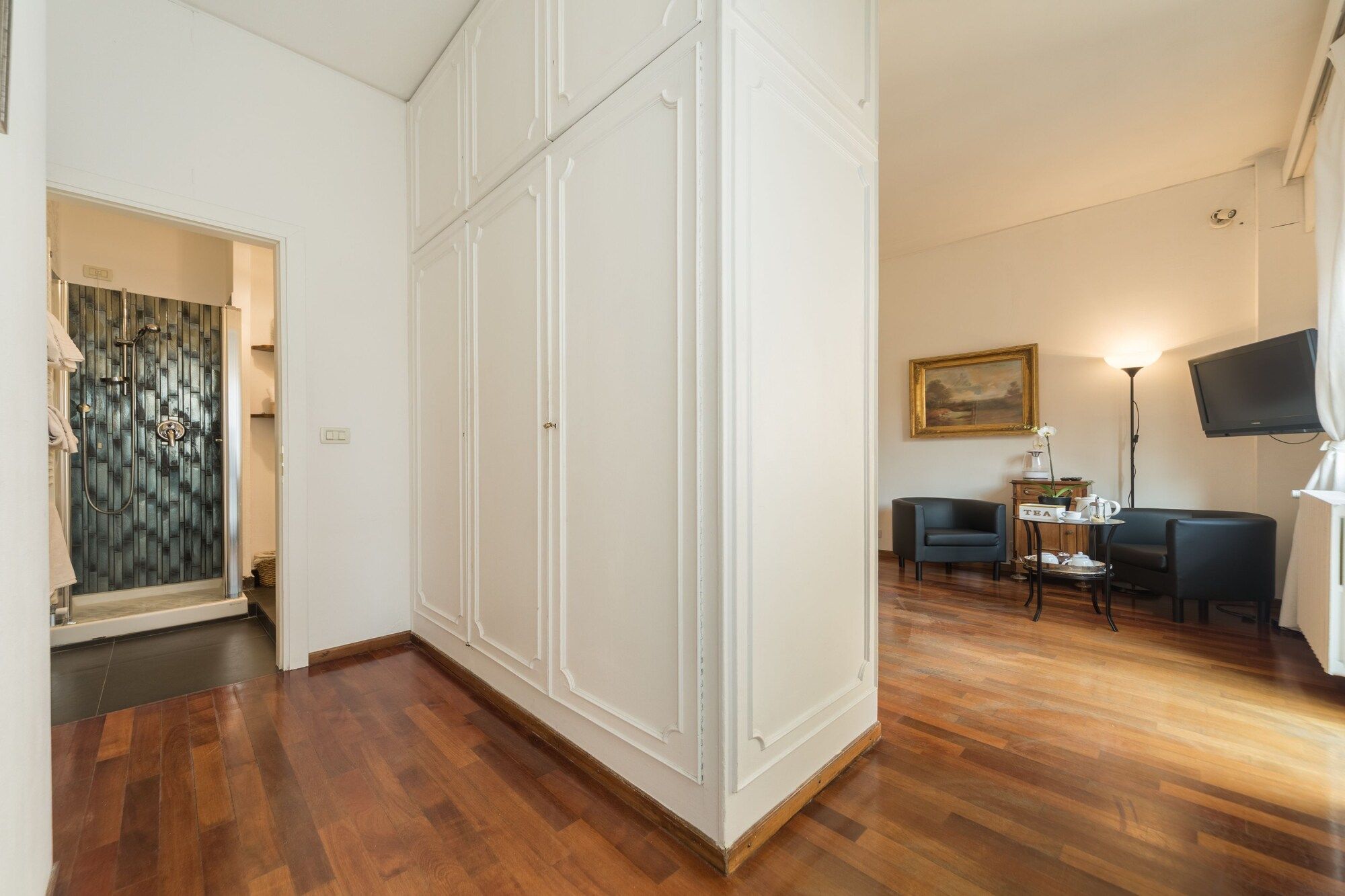 Room amenity