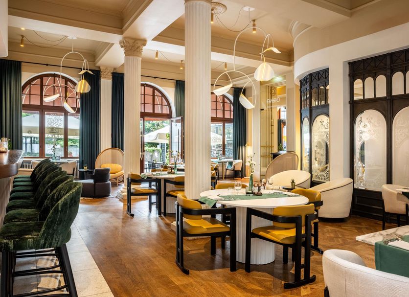 Restaurant Photo