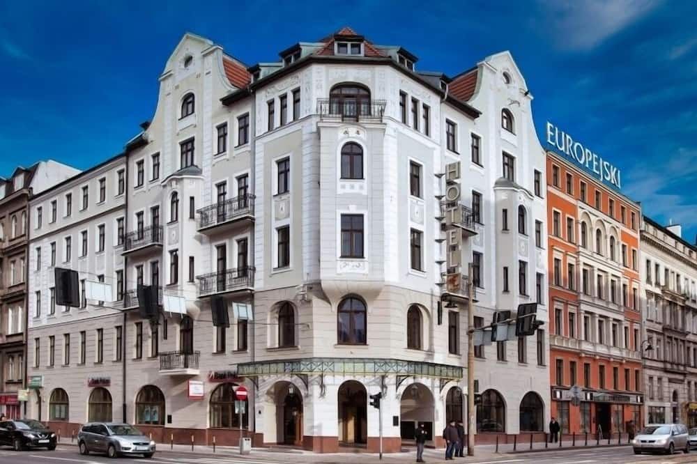 Building Photo