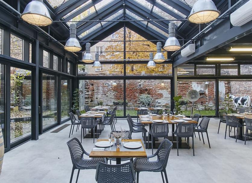 Restaurant Photo
