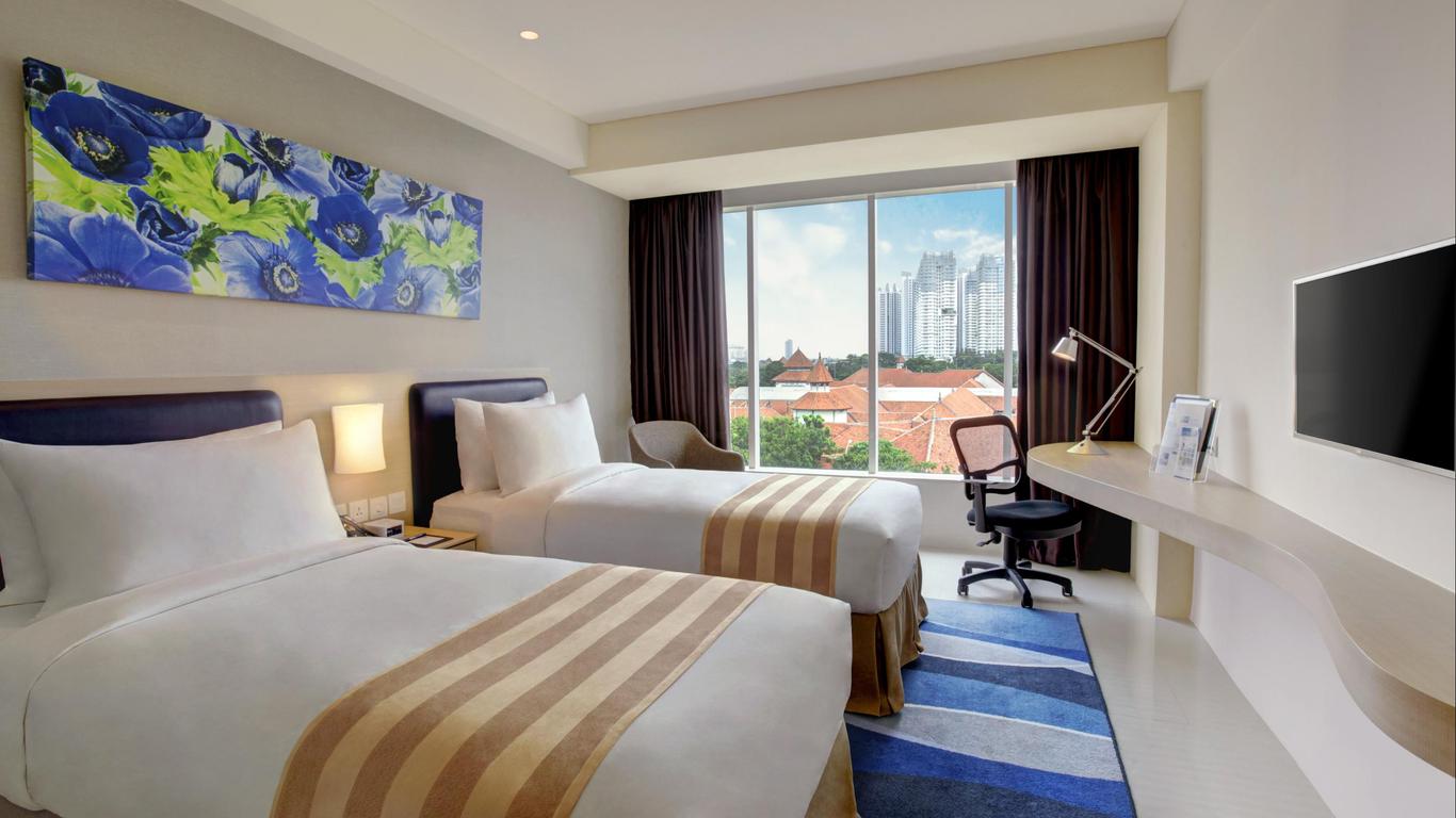 Holiday Inn Express Jakarta International Expo