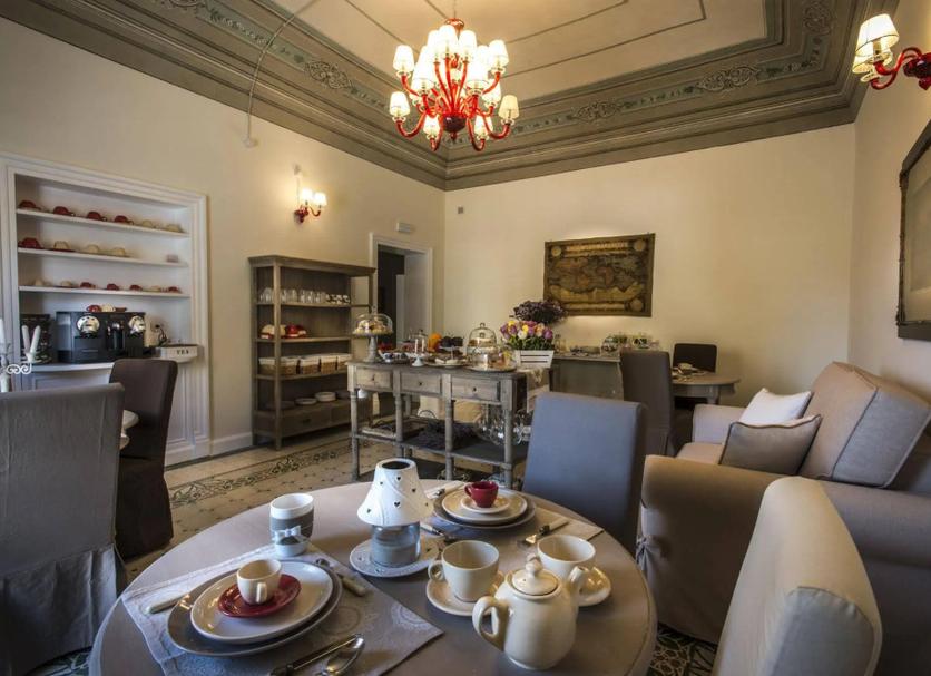Dining room Photo