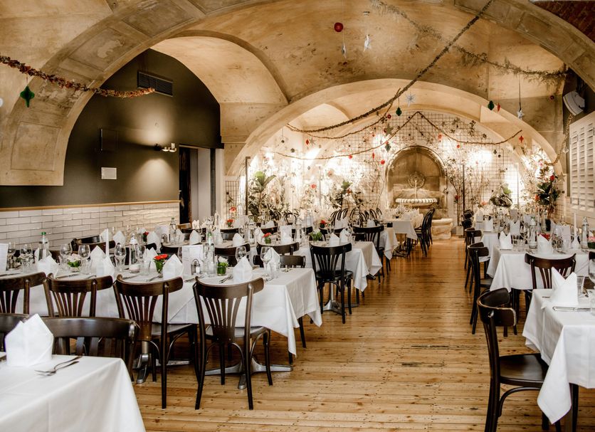Banquet hall Photo