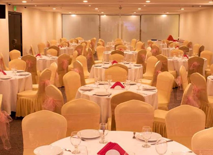 Banquet hall Photo