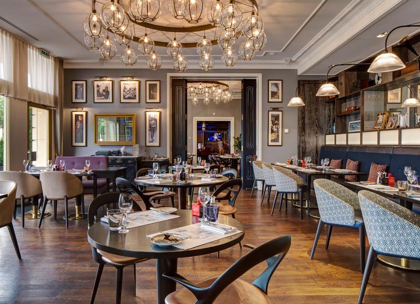 Restaurant Photo