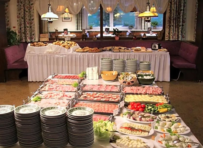 Buffet Photo