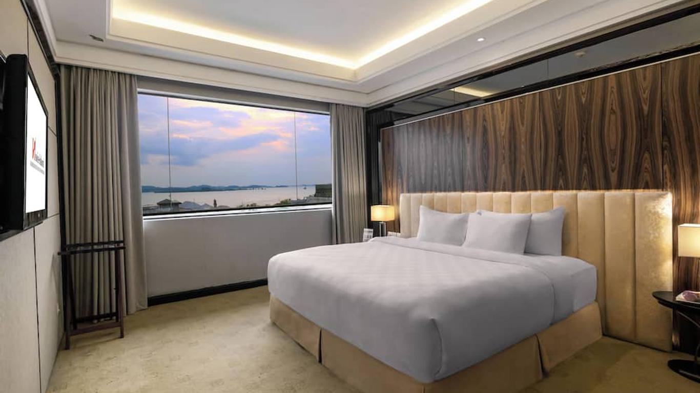 Swiss-Belhotel Harbour Bay