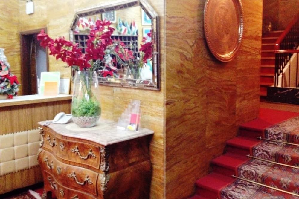 Decor