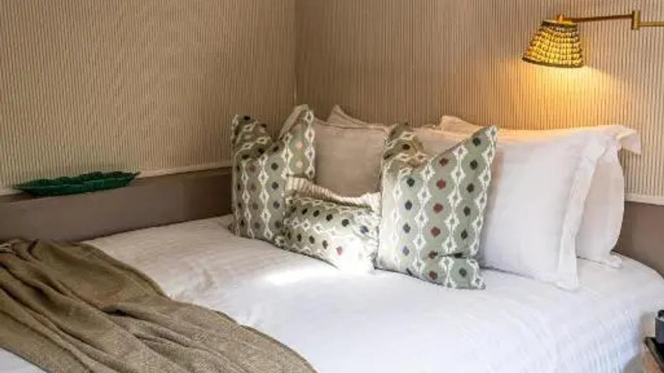 Fairyhill Hotel