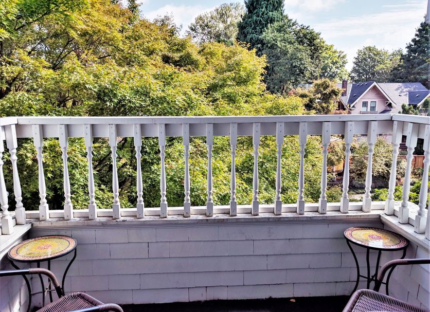 Balcony Photo