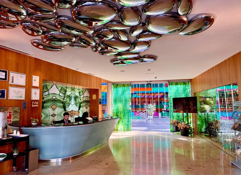 Front desk Photo
