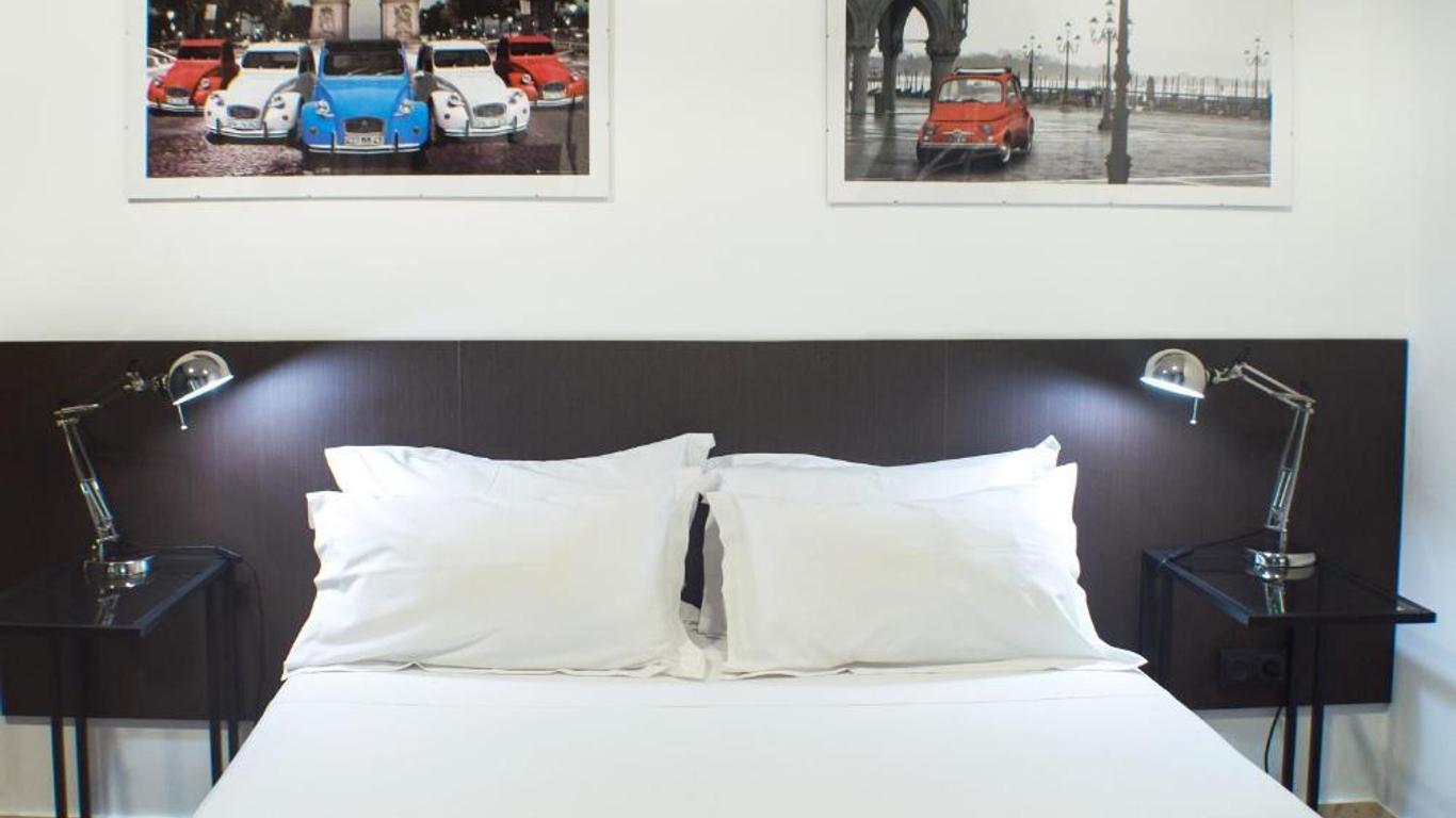 Quart Youth Hostel & Apartments
