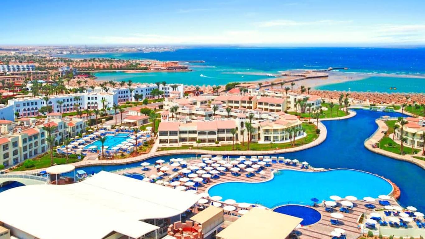 Pickalbatros Dana Beach Resort - Aqua Park