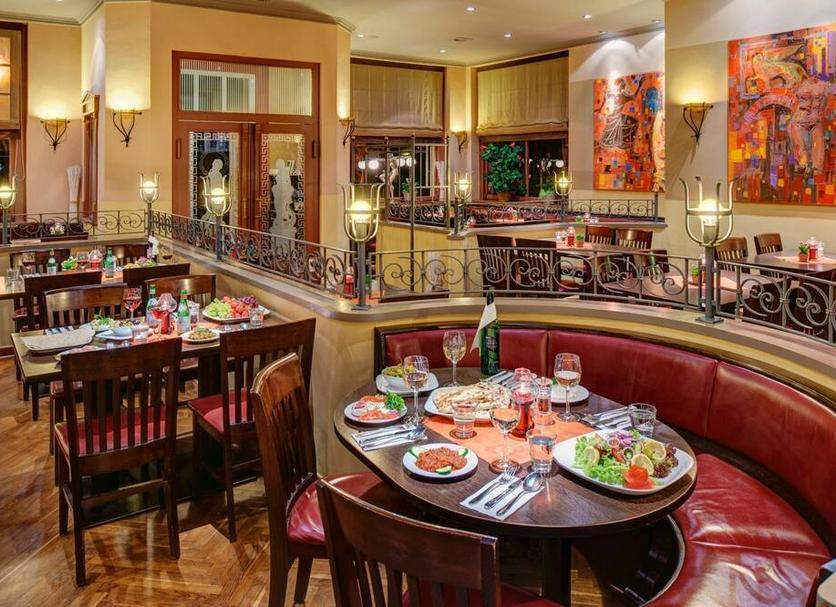 Restaurant Photo
